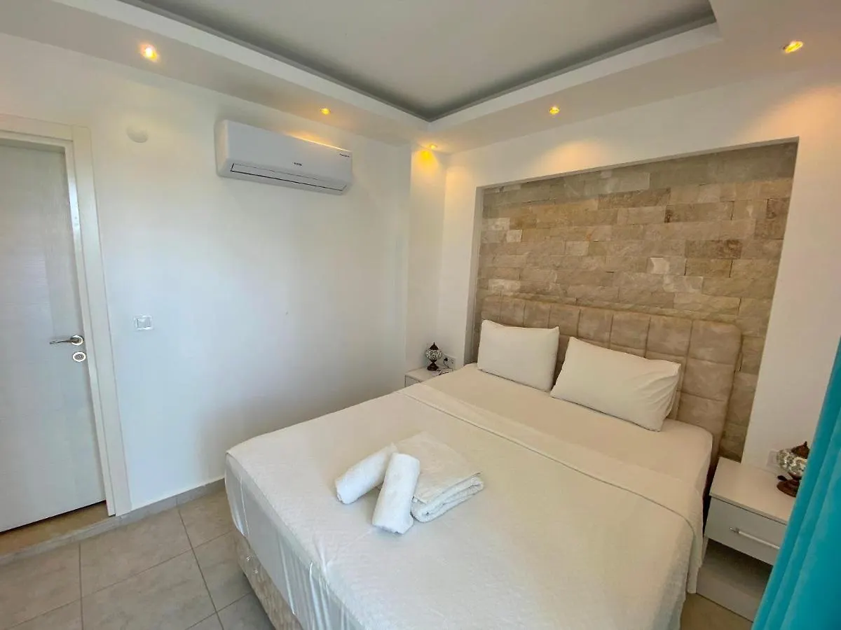 Villa White House, 4 Bedroom, Large Private Pool, Close To Amenities Fethiye