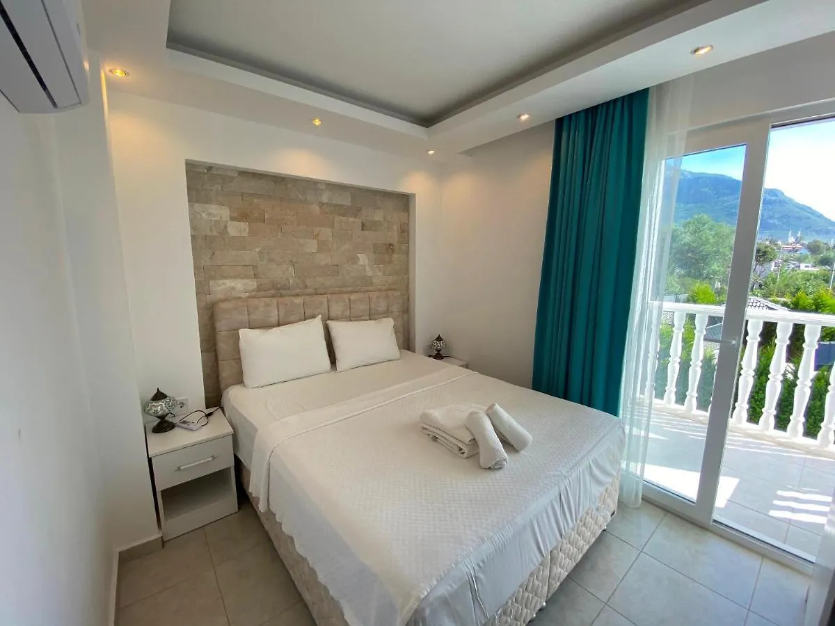 Villa White House, 4 Bedroom, Large Private Pool, Close To Amenities Fethiye